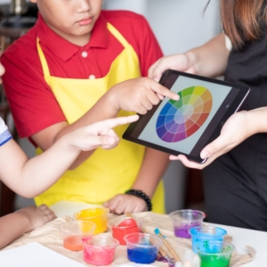 art literacy with a tablet