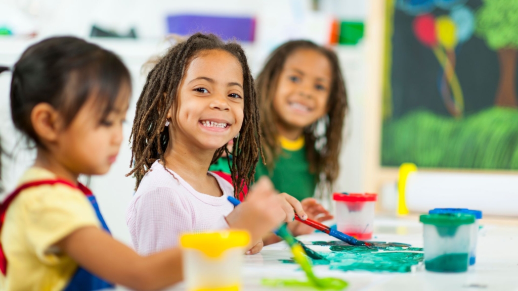 preschoolers painting