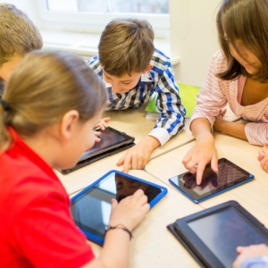 kids using tablets